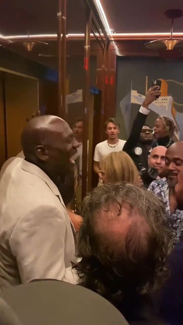 气场十足！迈克尔&middot;乔丹现身纽约大都会晚宴